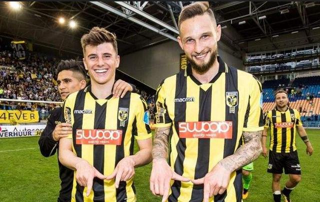 德容再次成 德容再次成