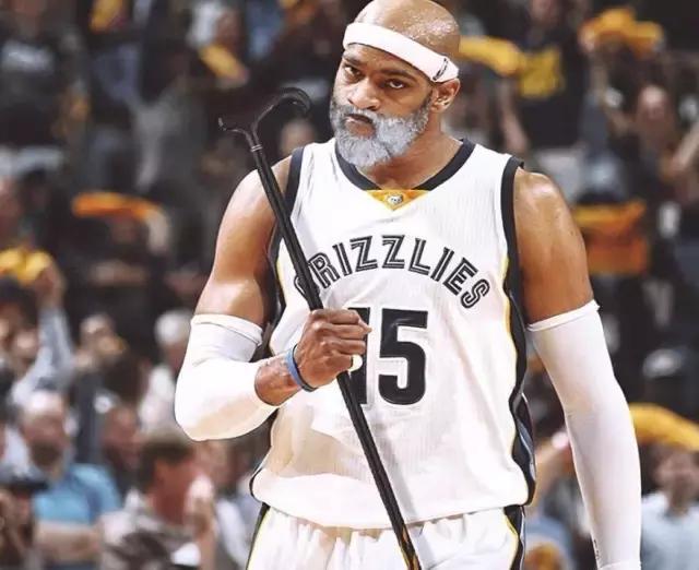 左膝旧伤 左膝旧伤