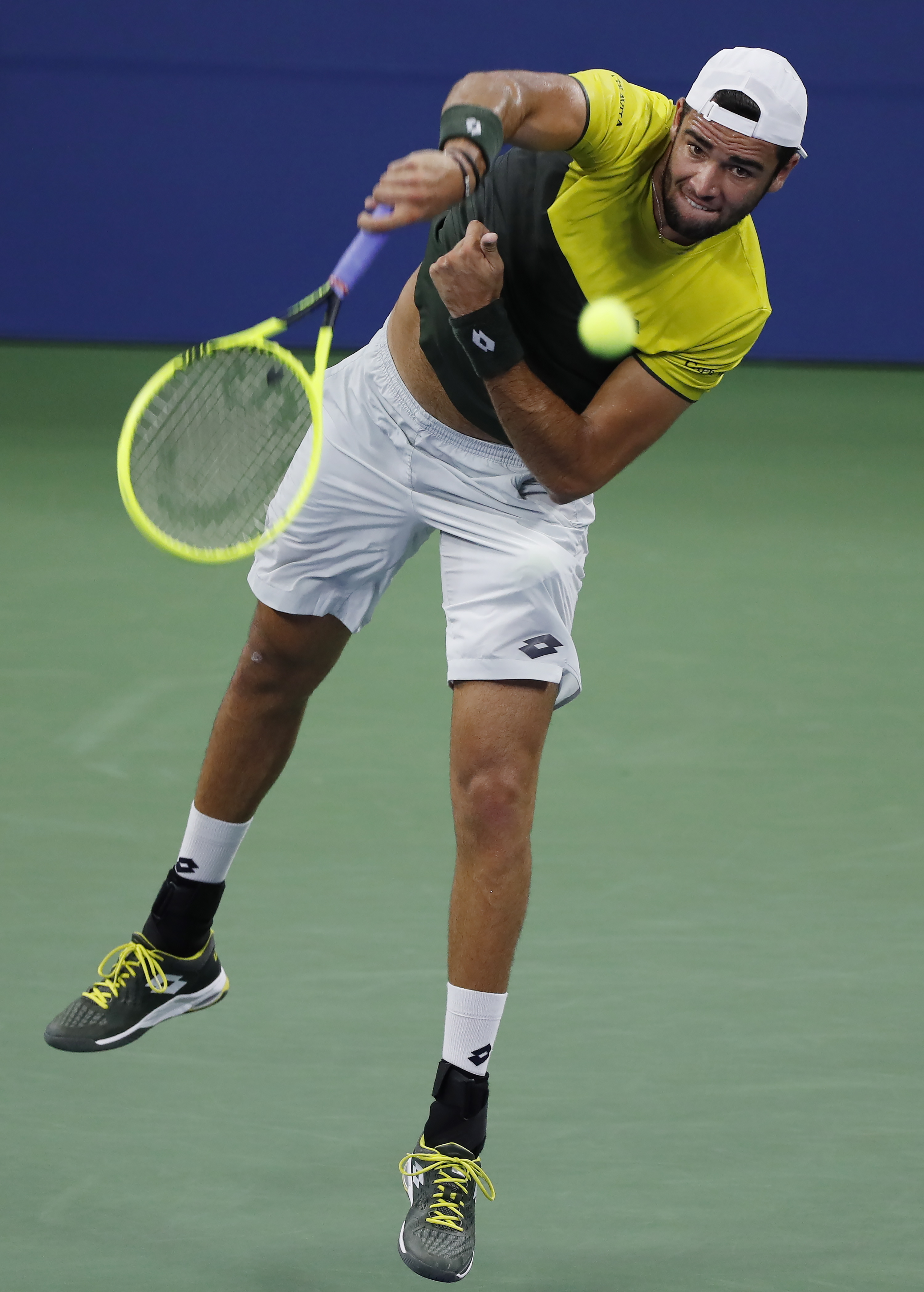 一粒点球往 一粒点球往