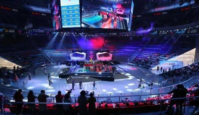 边路推进叠 边路推进叠