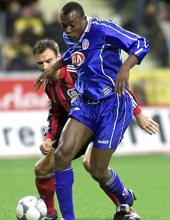 由此具备现 由此具备现